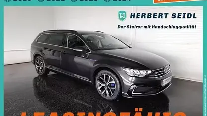 Gebraucht VW Passat GTE 156 PS (114 kW) 2022 Grau Kombi