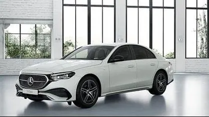 Gebraucht Mercedes E300 AMG 313 PS (230 kW) 2025 Manufaktur lack manufaktur opalithweiß bright Limousine