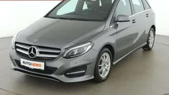 Grau Gebraucht 2018 Mercedes B180 Style Van / Kleinbus | € 15.890 (Guter Preis)