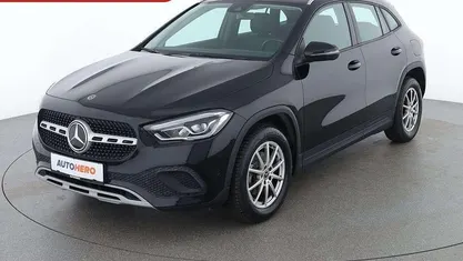 Schwarz Gebraucht 2021 Mercedes GLA180 SUV | € 29.590 (Superpreis)