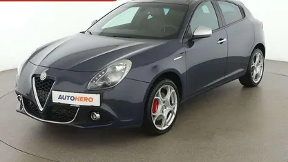Grau Gebraucht 2019 Alfa Romeo Giulietta Super Kleinwagen | € 15.390 (Fairer Preis)