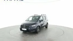 Cavansitblau metalli Gebraucht 2024 Mercedes 180 Progressive Limousine | € 32.990 (Superpreis)