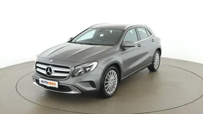 Grau Gebraucht 2016 Mercedes GLA180 Urban SUV | € 18.090 (Fairer Preis)