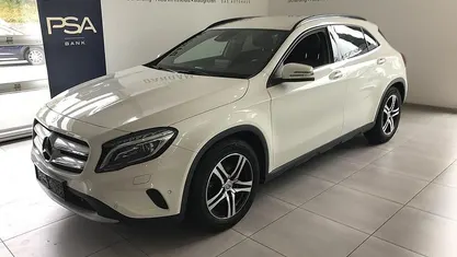 Weiß Gebraucht 2015 Mercedes GLA200 Edition SUV | € 17.990 (Fairer Preis)