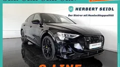 Schwarz Gebraucht 2022 Audi e-tron Black Edition SUV | € 43.980 (Fairer Preis)