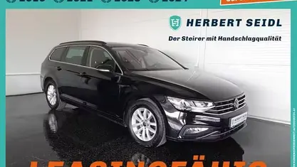 Gebraucht VW Passat Business 150 PS (110 kW) 2022 Schwarz Kombi