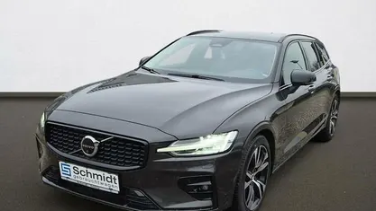 Grau Gebraucht 2024 Volvo V60 Plus Kombi | € 37.890 (Superpreis)