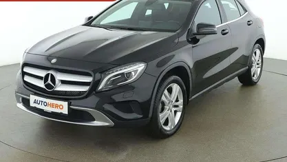 Schwarz Gebraucht 2016 Mercedes GLA200 Urban SUV | € 18.490 (Fairer Preis)