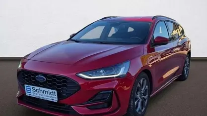 Rot Gebraucht 2024 Ford Focus ST-Line Kombi | € 24.390 (Fairer Preis)
