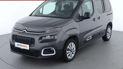 Grau Gebraucht 2021 Citroën Berlingo Shine Van / Kleinbus | € 18.890 (Fairer Preis)