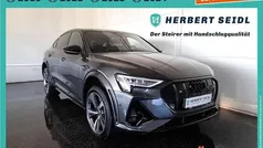 Grau Gebraucht 2022 Audi e-tron S-Line SUV | € 55.970 (Guter Preis)