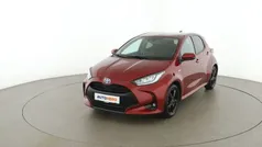 Rot Gebraucht 2021 Toyota Yaris Hybrid Design Limousine | € 17.990 (Fairer Preis)