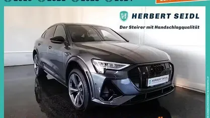 Daytonagrau perleffekt Gebraucht 2022 Audi e-tron S-Line SUV | € 53.880 (Guter Preis)