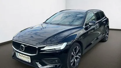 Gebraucht Volvo V60 Core 198 PS (145 kW) 2025 Schwarz Kombi