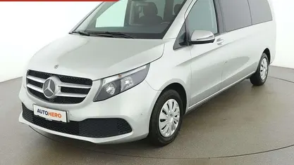 Gebraucht 2020 Mercedes V220 Van / Kleinbus | € 39.190