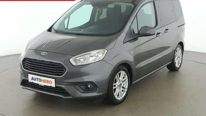 Grau Gebraucht 2019 Ford Tourneo Courier Titanium Van / Kleinbus | € 12.590 (Superpreis)