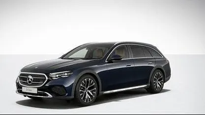 Gebraucht Mercedes E300 313 PS (230 kW) 2024 Nautikblau Kombi