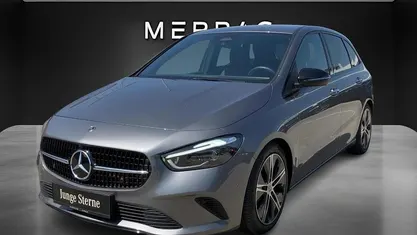 Mountaingrau metallic Gebraucht 2024 Mercedes B220 Edition Van / Kleinbus | € 36.990 (Fairer Preis)
