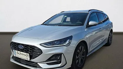 Silber Gebraucht 2024 Ford Focus ST-Line Limousine | € 23.790 (Guter Preis)