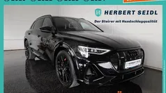 Schwarz Gebraucht 2022 Audi e-tron Black Edition SUV | € 41.970 (Fairer Preis)