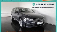 Grau Gebraucht 2021 VW Passat Sport Kombi | € 21.480 (Fairer Preis)