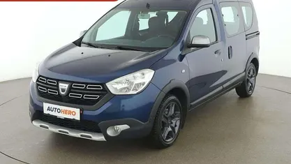Blau Gebraucht 2017 Dacia Dokker Stepway Van / Kleinbus | € 11.690 (Fairer Preis)