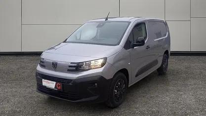 Gebraucht 2024 Peugeot Partner S Van / Kleinbus | € 20.922