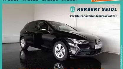 Gebraucht VW Golf VIII Life 150 PS (110 kW) 2022 Deepblackperleff. Limousine