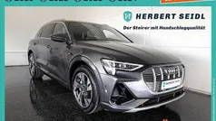 Grau Gebraucht 2021 Audi e-tron S-Line SUV | € 35.970 (Fairer Preis)