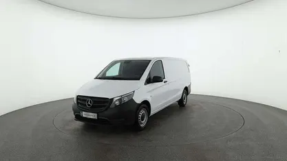 Weiß Gebraucht 2022 Mercedes Vito Van | € 33.588 (Fairer Preis)