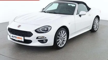Weiß Gebraucht 2016 Fiat 124 Spider Lusso Cabrio | € 18.390