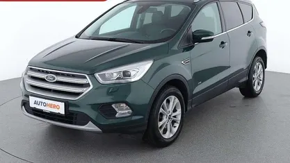 Grün Gebraucht 2017 Ford Kuga Titanium SUV | € 17.790 (Fairer Preis)