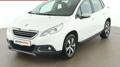 Weiß Gebraucht 2014 Peugeot 2008 Allure SUV | € 8.390 (Fairer Preis)