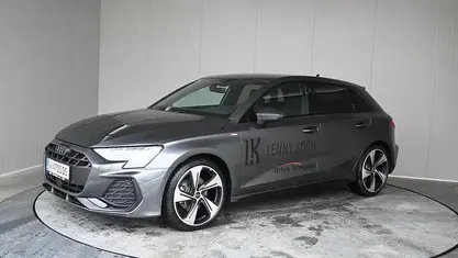 Mittelgrau metallicperleffekt Gebraucht 2026 Audi A3 S-Line Limousine | € 46.490 (Fairer Preis)