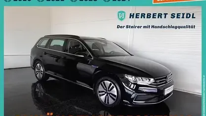 Deep black perleffekt Gebraucht 2022 VW Passat GTE Kombi | € 22.880 (Fairer Preis)