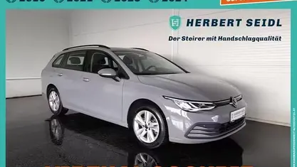 Grau Gebraucht 2022 VW Golf VIII Life Kombi | € 21.880 (Fairer Preis)