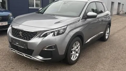 Artensegrau Gebraucht 2017 Peugeot 3008 Allure SUV | € 15.350 (Fairer Preis)