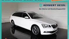 Weiß Gebraucht 2019 Skoda Superb Active Kombi | € 19.880 (Superpreis)