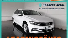 Weiß Gebraucht 2022 VW Passat Business Kombi | € 22.980 (Fairer Preis)