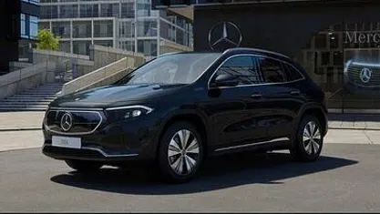 Kosmosschwarz metallic Gebraucht 2021 Mercedes EQA250 SUV | € 29.950 (Fairer Preis)