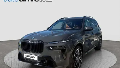 Gebraucht BMW X7 M Sport 340 PS (250 kW) 2025 Grau SUV