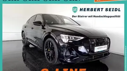 Schwarz Gebraucht 2022 Audi e-tron Black Edition SUV | € 40.880 (Fairer Preis)