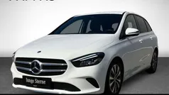 Weiß Gebraucht 2022 Mercedes B180 Van / Kleinbus | € 28.900 (Fairer Preis)