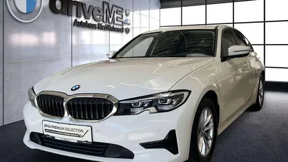 Weiß Gebraucht 2022 BMW 320 Advantage Limousine | € 30.900 (Guter Preis)