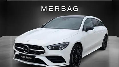 Polarweiß Gebraucht 2023 Mercedes CLA250 Shooting Brake Kombi | € 38.990 (Teuer)