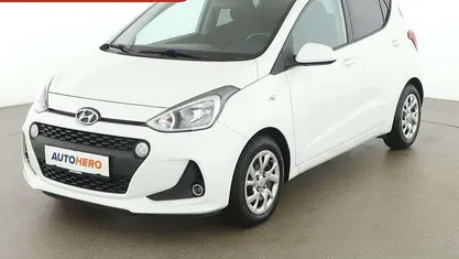 Weiß Gebraucht 2017 Hyundai i10 Comfort Kleinwagen | € 7.090 (Fairer Preis)