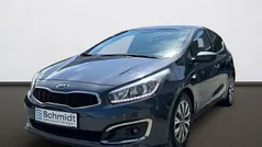 Grau Gebraucht 2016 Kia Ceed Silver Limousine | € 7.900 (Fairer Preis)