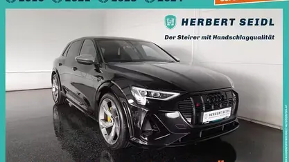 Gebraucht Audi e-tron S-Line 369 kW (503 PS) 2023 Schwarz SUV
