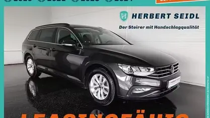 Gebraucht VW Passat Business 150 PS (110 kW) 2022 Kombi