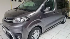Falcon grey met. Gebraucht 2023 Toyota Proace Verso Kombi | € 35.990 (Superpreis)